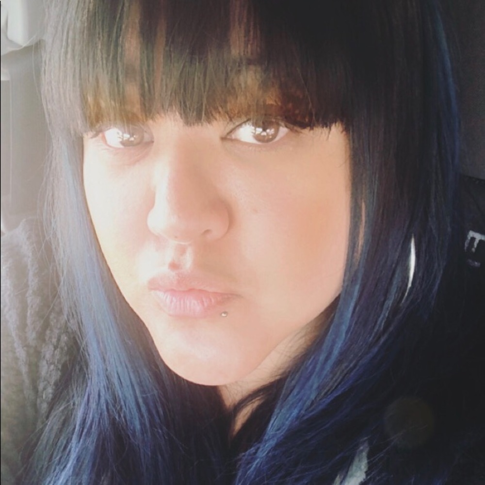 Meet your Posher, Nayra